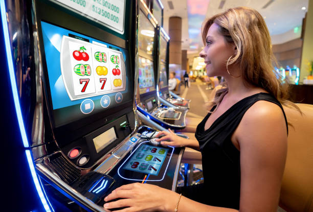 mantul 138 mobile interface displaying live-dealer options